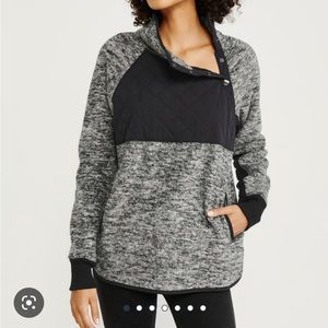 Abercrombie & Fitch fleece sweater
